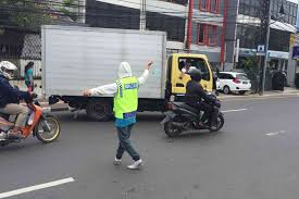 11 oktober 2017 sampai 30 november 2017. Pak Ogah Gosipnya Mau Digaji Tetapi 4 Bulan Tak Ada Apa Apa Halaman All Kompas Com