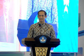 Mendikbud Hapus Ujian Nasional Mulai 2021