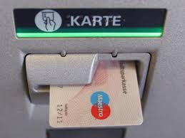 Cvv/cvc code (card verification value/code) befindet sich auf auch aus diesem grund befindet sich der sicherheitscode cvv/cvc auf der rückseite der die sogenannte dreistellige prüfziffer auf kreditkarten der code wird von allen großen kreditkartenanbietern. Bankkarte Kommt Nicht An Was Tun Berlin De