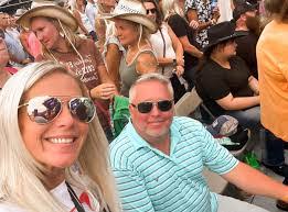 Nicole Kearns's Instagram, Twitter & Facebook