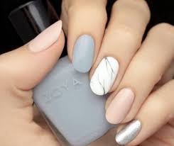 как сделать красивый маникюр в домашних условиях пошаговое фото Cool Kak Sdelat Krasivyj Mramornyj Manikyur Poshagovye Instrukcii S Foto Idei Dizajna Nogti Mramornye Nogti Dizajnerskie Nogti