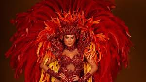 Erika Schneider usa body representando o fogo em desfile da Gaviões da Fiel