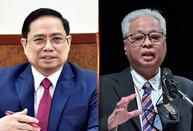 While the nation's economy is important, the lives and security of the people must be prioritised, senior minister (security cluster) datuk seri ismail sabri yaakob said. Bib3ogmbq0jaqm