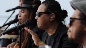 Versi karaoke lagu steven and the coconut treez enggan jangan lupa di subscribe ya. Pitx5naumokqim