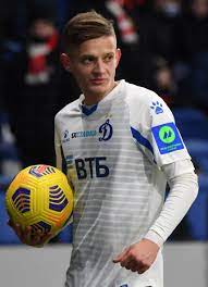 Zobacz, co sebastian szymański (sebastianszymaski) odkrył(a) na pintereście — największej na świecie kolekcji pomysłów. Sebastian Szymanski Wikipedia