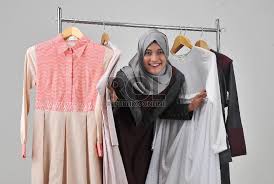 Mobil yang mereka jual adalah persediaan barang dagang. Orang Indonesia Suka Belanja Barang Bekas Republika Online
