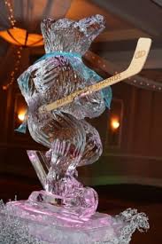 Giant clam shell ice sculpture. Krystal Kleer Ice Sculptures Llc 920 470 9491 Appleton Wisconsin