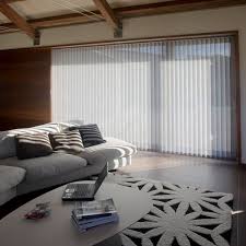 Les stores californiens ou à bandes verticales bien sûr ! Le Store Californien Pour Toutes Les Fenetres Rue Du Store Le Blog