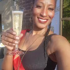 Salut bonjour les amis! Last night was enchanting! I was Hostess for  #bcforward holiday party. It had a French artist theme and was held at  #thelumeindy @ #newfields art by #monet. It