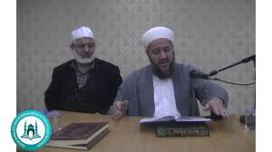 Bir Erkek Bir Bayanin Yaninda Namaz Kilabilir Mi Youtube