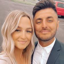 Derek Lipp Biography: Best Friend, Wife, Wikipedia, Relationship, Age, Net  Worth, Son, Mom