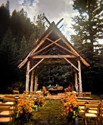 Find Your Dream Wedding Style With Vogue Romantic Wedding Venue Outdoor Wedding Venues Smallest Wedding Venue
