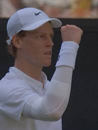 Impressive Lulu Sun Outshines Raducanu at Wimbledon 2022