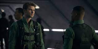 Hunger games star liam hemsworth has the offer to star in independence day sequel id forever, multiple individuals familiar with the project told roland emmerich's independence day: Bild Zu Liam Hemsworth Independence Day 2 Wiederkehr Bild Liam Hemsworth Filmstarts De