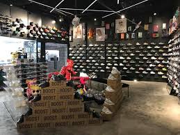 2.11% of people who visit hong kong include sneaker street 波鞋街 in their plan. Best Sneaker Stores In Hong Kong To Up Your Style Game Time Out