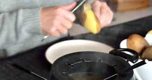 Fondue Vigneronne Au Vin Blanc Fondue Vigneronne Recettes De Cuisine Recette Fondue