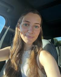 Vicki Conroy's Instagram, Twitter & Facebook