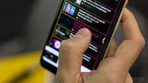 A gesture bar that can be swiped up to go home or swiped left or right to switch between apps. Android Q S Back Gesture Controversy Explained The Verge
