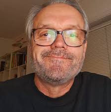 🔮we tried to invite this gentleman to the party but he never showed up 🔮