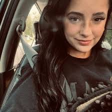 Sienna Jackson's Instagram, Twitter & Facebook