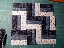 In diesem video erklären wir euch schritt für schritt, wie ihr diesen schönen viererblock aus dreiecken näht.video: Patchworken Fur Anfanger Einfache Muster Stoffmengen Berechnen Bugeln Bernina Blog
