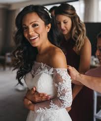 brides spend on wedding hair and makeup