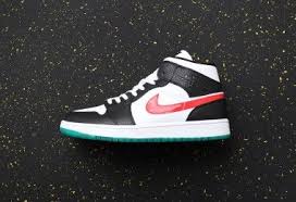 Nike Air Jordan 1 Mid Light Smoke Grey Black White Air Jordan 1 Mid Light Smoke Grey 554724 092 In 2020 Air Jordans Jordan 1 Mid Jordan 1