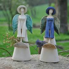 Pin By Jaja Renc On Munecas Pottery Angels Pottery Sculpture Garden Angels