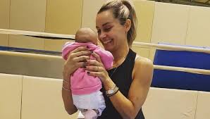 Πώς γέννησε η βασιλική μιλλούση; Basilikh Milloysh Osa Eipe Gia Thn Empeiria Ths Ws Nea Mama Star Gr