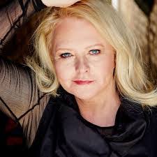 Denise Roberts's Instagram, Twitter & Facebook