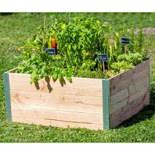 Cultivez vos légumes et plantes aromatiques même dans un petit espace grâce au carré potager. Carre Potager En Bois A Installer Ou Vous Voulez Boutique Du Jardin