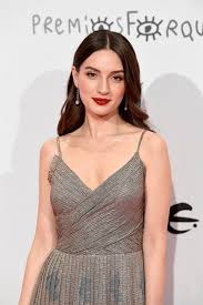 María Valverde celebra su cumple con 33 planes para hacer en casa ...