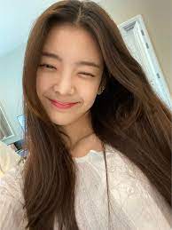 Hi~♡ welcome to my tiny blog dedicated to itzy. Itzy Lia Instagram Itzy All In Us Selebritas Kecantikan Gadis Korea