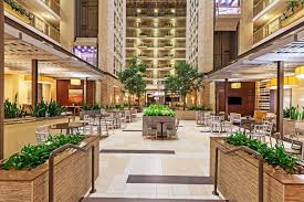 Embassy Suites Hotel Dallas Market Center In Dallas Cheap Hotel Deals Rates Hotel Reviews On Cheaptickets Hotel Embassy Suites Suites