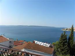 The villa benefits from its position as it is located only 3 km from split airport, 2 km from trogir, and 12 km from split. Mochten Sie Okrug Gornji Ciovo Besuchen Reisefuhrer