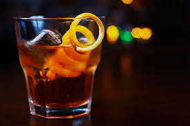 Old Fashioned So Mixt Ihr Den Meistverkauften Cocktail Der Welt Rezept Einfache Cocktails Mit Alkohol Rezepte Gute Rezepte
