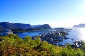 Beautiful Alesund Town Alesund Norway Fjordphotos Naturbilder Alesund Norge