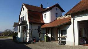 Finden sie ihr passendes haus zum thema: Haus Zu Vermieten Ufgaustrasse 16 76275 Ettlingen Karlsruhe Kreis Mapio Net