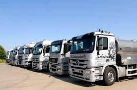 Of het nu gaat om een internationaal transport van een lading hollandse kaas voor de pizza's op sicilië, gestripte koeienhuiden voor een schoenmaker in frankrijk, of roltrappen voor een grote winkel in amsterdam. Uber Uns Schoemaker Transporte