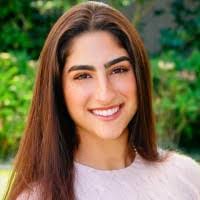 Andrea Rudnick's Instagram, Twitter & Facebook