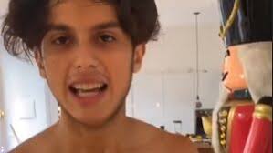 Carlos Corona shock su Instagram, Nina Moric sbotta: "Vergognati! Provo  imbarazzo per te"