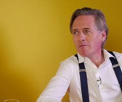 Jort kelder (born 22 september 1964) is a dutch journalist, television presenter and former editor of the magazine quote. Jort Kelder Bitcoin Robots Heeft Hij Geinvesteerd