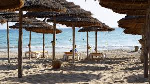 Stačí jen zavřít oči, lehnout si do rozpáleného písku a poslouchat zvuky vln. Dovolenky Pri Mori V Tunisku V Roku 2021 2022 Booking Com