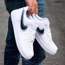 The Blurry Sneakers Made By Alexis Saab Nikeairmax Custom Shoes Custom Shoes Diy Air Force Shoes