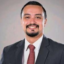 How to Prepare for a Career Change in Retail Sales