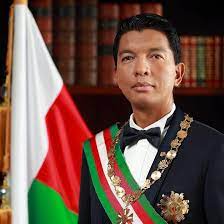 Publié le 17 juin 2021. Andry Rajoelina Tsy Maintsy Tafita I Madagasikara Facebook