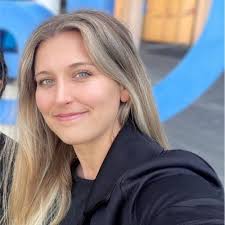 How Estée Lauder uses AI for consumer insights