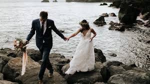 Anthony fauci is on fauci says planning weddings and parties for 2022 is 'a pretty good bet'. Small Weddings Soar During Covid Memorable Spots To Tie The Knot