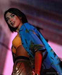 Dua lipa strikes a very bendy pose in a revealing ensemble while displaying her stunning physique on the cover of rolling stone magazine. Dua Lipa In Rolling Stone Magazine India November 2019 Hawtcelebs