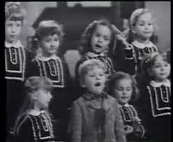 La vigilia alle 17.05 e la mattina di natale alle 9.35 su rai uno due speciali appuntamenti condotti da cristina d'avena e paolo belli, con. Zecchino D Oro 1968 Cristina D Avena Valzer Moscerino Video Dailymotion